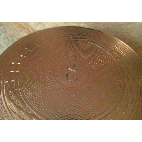 A Vintage (Stratton) Round Gold Coloured Spiral Compact