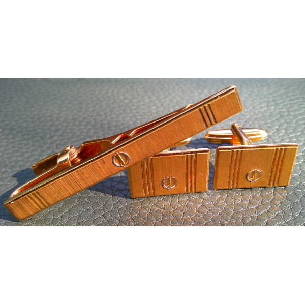 Dunhill Gold Tone Tie Clip and Cufflinks